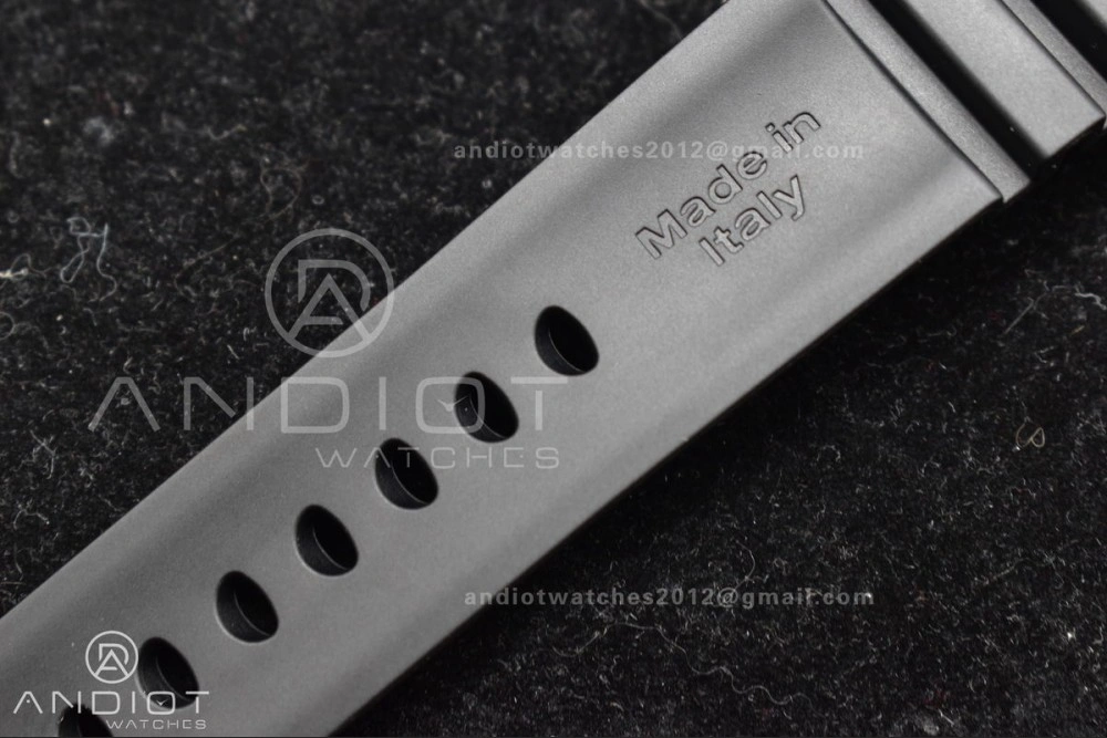 PAM1070 W SBF 1:1 Best Edition Black Dial on Black Rubber Strap P Tailored 434
