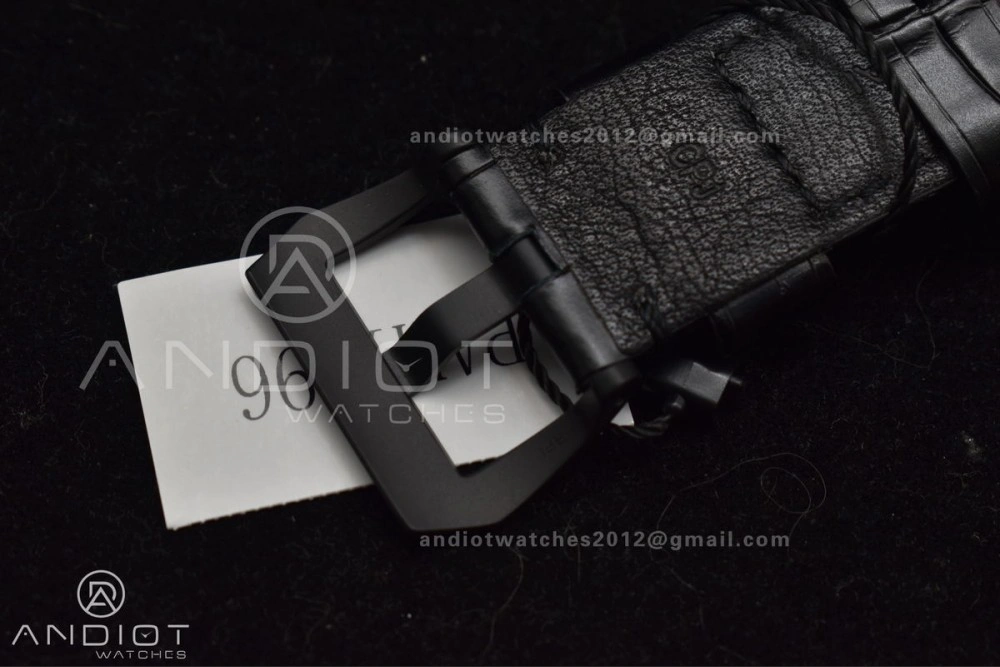 PAM1096 W Luminor GMT 42mm Titanium VSF 1:1 Best Edition Black Dial on Black Leather Strap P.9011 Super Clone UrbanStyle 986