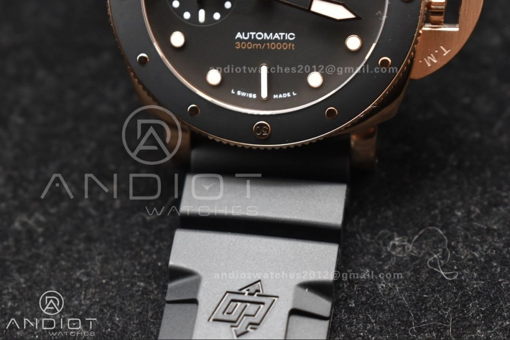 UrbanChic PAM2164 Submersible 42mm VSF Best Edition Black Dial on Black Rubber Strap P 325