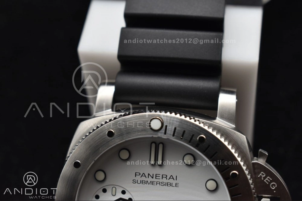 PAM2223 Submersible 42mm VSF Best Edition White Dial on Black Rubber Strap P Reliable 347