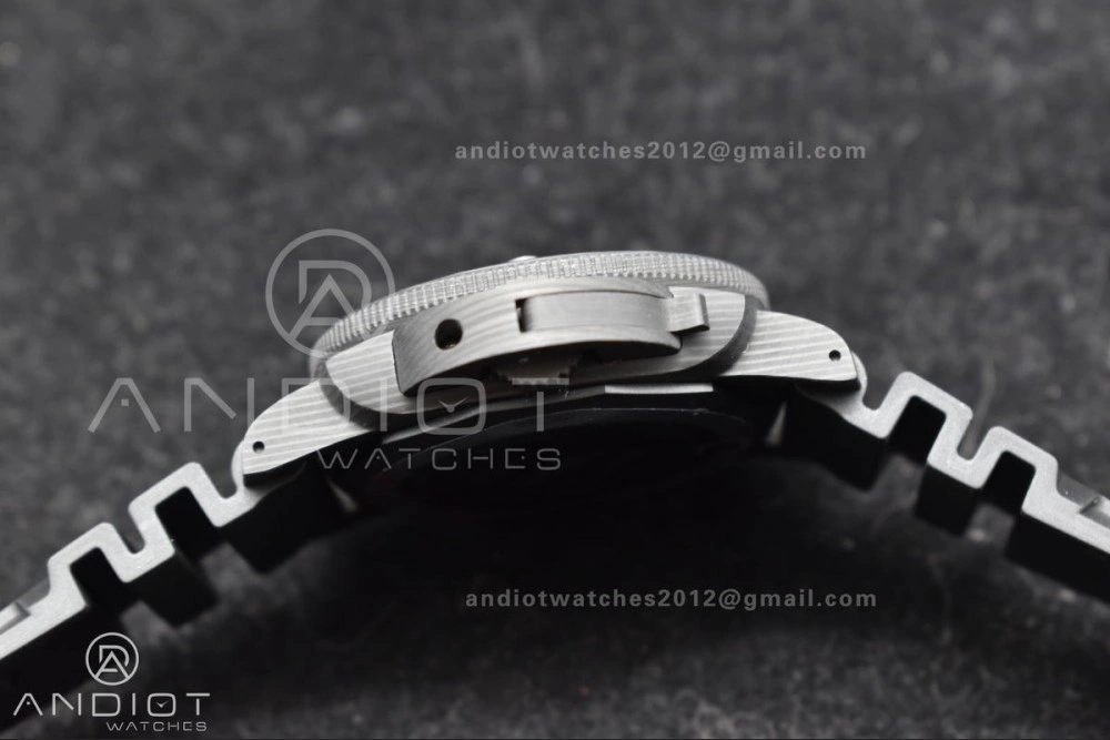 PAM2231 Carbotech 42mm VSF Best Edition Black Dial on Rubber Strap P.900 Clone Versatile 343