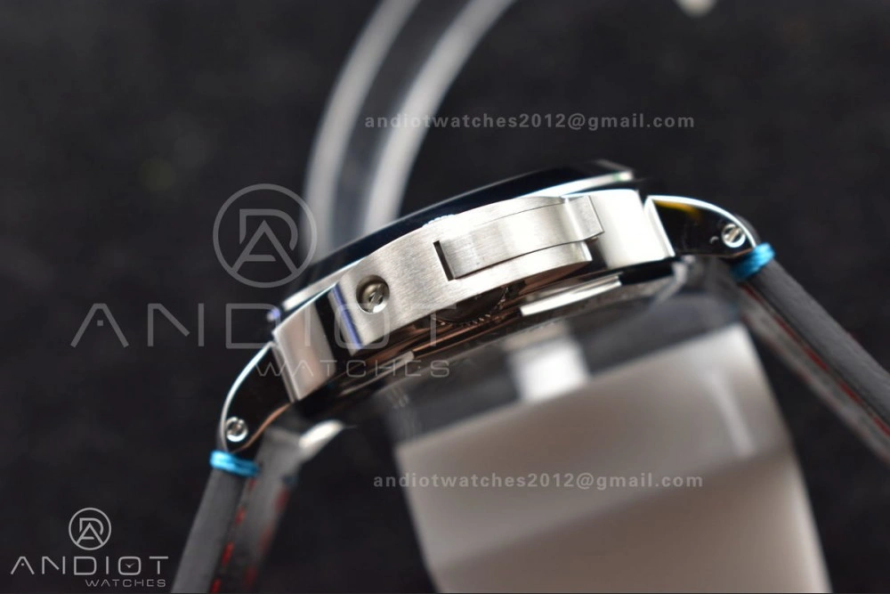 Unique PAM724 America's Cup L.E SS LE Black HWF A 352