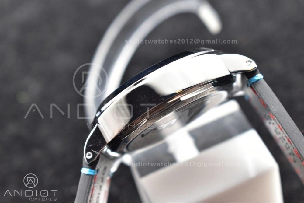 Unique PAM724 America's Cup L.E SS LE Black HWF A 352