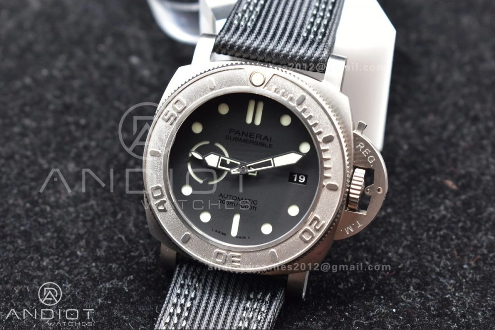 Minimalist PAM984 Mike Horn Submersible VSF 1:1 Best Edition Black Dial on Black Nylon Strap P.9010 Clone 354