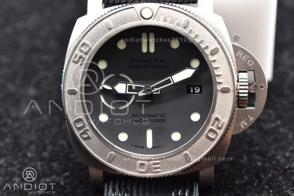 Minimalist PAM984 Mike Horn Submersible VSF 1:1 Best Edition Black Dial on Black Nylon Strap P.9010 Clone 354