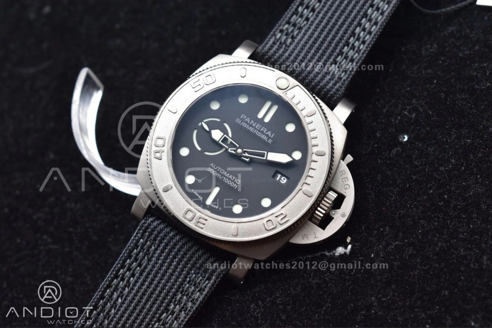 Minimalist PAM984 Mike Horn Submersible VSF 1:1 Best Edition Black Dial on Black Nylon Strap P.9010 Clone 354
