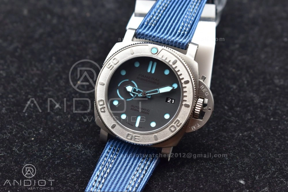 Fashionable PAM985 Mike Horn Submersible Tit Blue TI NY VSF P 351