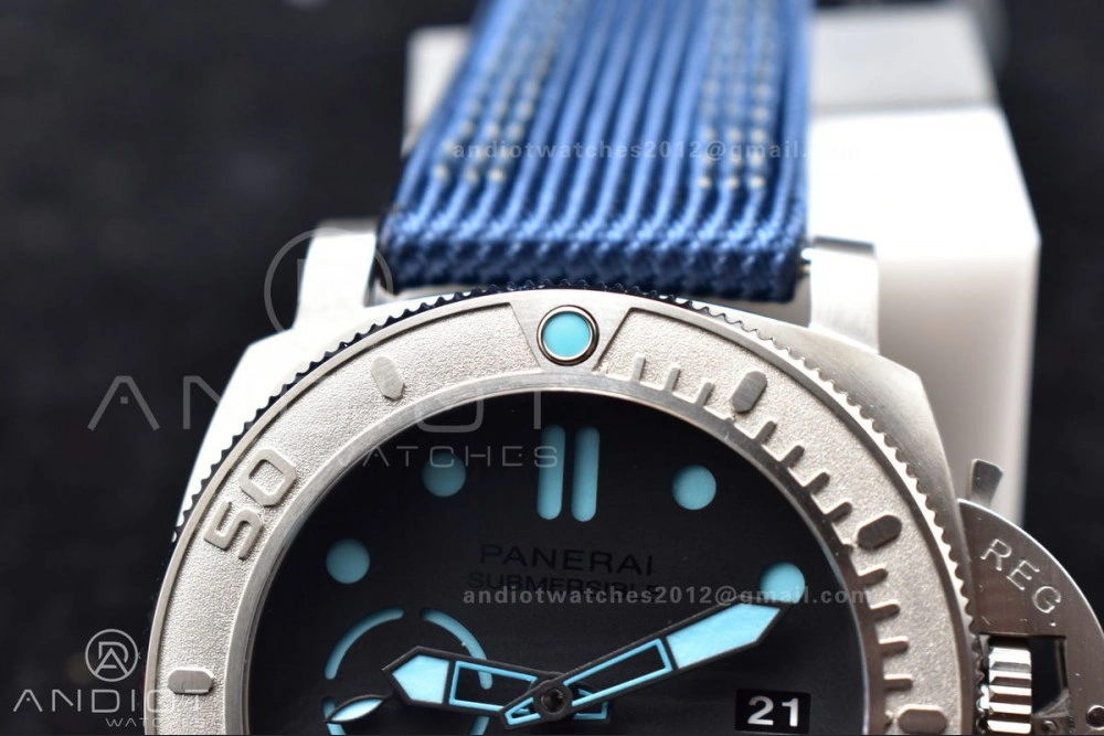 Fashionable PAM985 Mike Horn Submersible Tit Blue TI NY VSF P 351