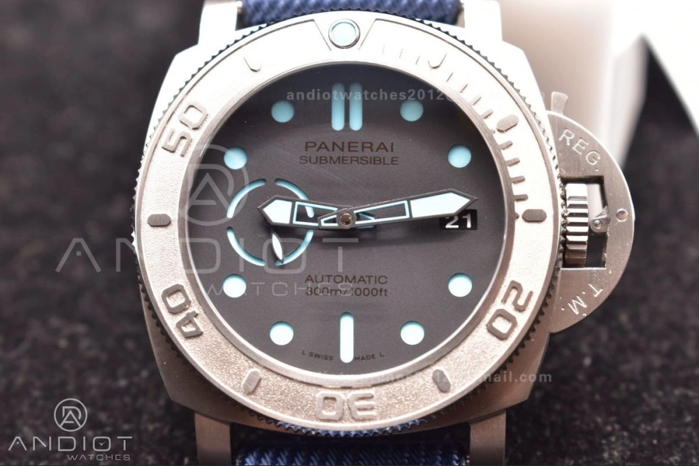 Fashionable PAM985 Mike Horn Submersible Tit Blue TI NY VSF P 351