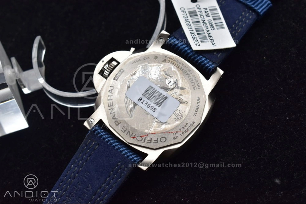 Fashionable PAM985 Mike Horn Submersible Tit Blue TI NY VSF P 351