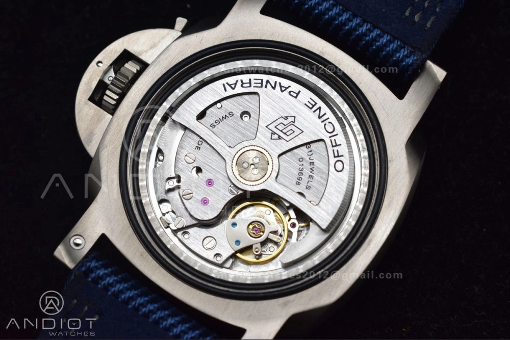 Fashionable PAM985 Mike Horn Submersible Tit Blue TI NY VSF P 351