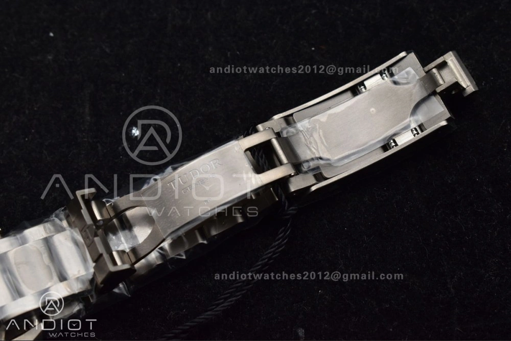 Attractive Pelagos 39mm Titanium ZF 1:1 Best Edition Black Dial on Titanium Bracelet A 1273