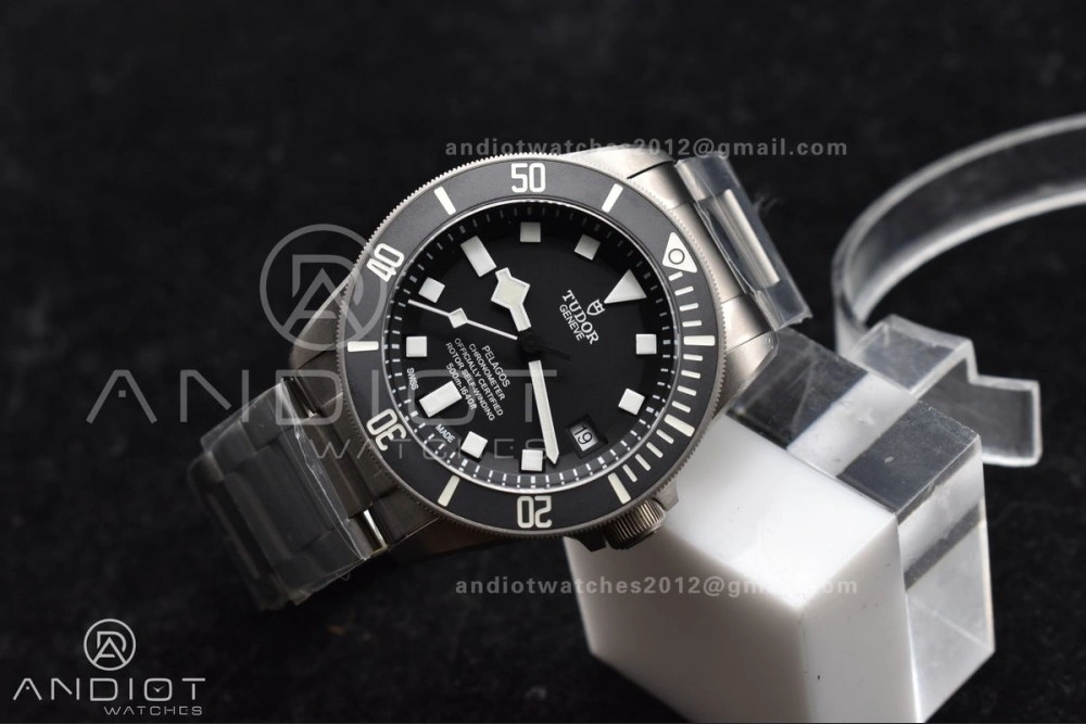 Pelagos Titanium Black Ceramic XF 1:1 Best Edition Black Dial on Titanium Bracelet A Compact 1277