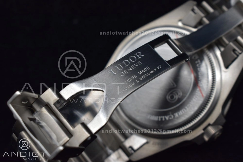 Pelagos Titanium LHD XF 1:1 Best Edition Black Dial on Titanium Bracelet A WrinkleFree 1275
