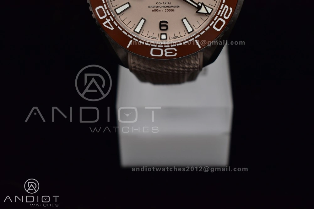 Planet Ocean 43.5mm SS VSF 1:1 Best Edition Brown Bezel Sand Dial on Sand Rubber Strap A8900 Super Clone Unisex 40
