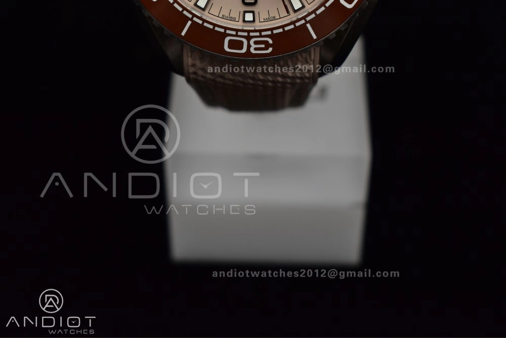 Planet Ocean 43.5mm SS VSF 1:1 Best Edition Brown Bezel Sand Dial on Sand Rubber Strap A8900 Super Clone Unisex 40