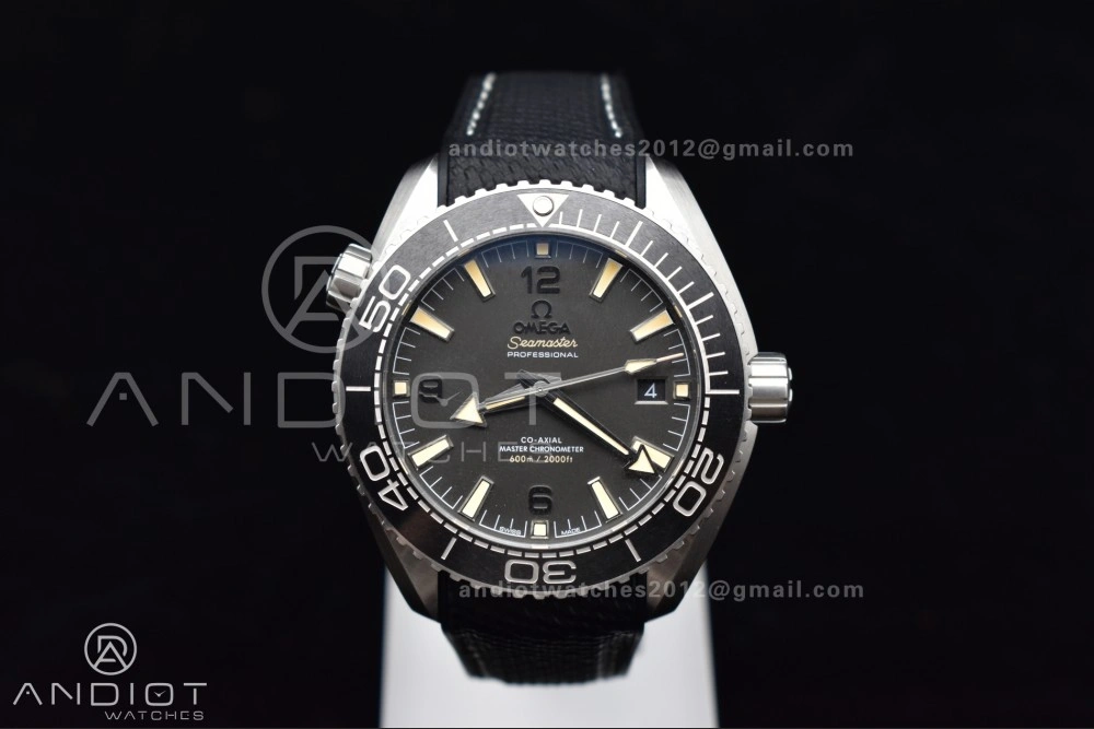 Planet Ocean 43.5mm SS VSF 1:1 Best Edition Gray Bezel Gray Dial on Black Rubber Strap A8900 Super Clone Unisex 38