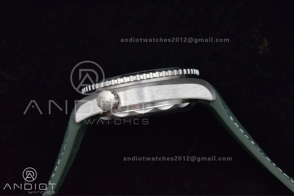 FlexibleFit Planet Ocean 43.5mm SS VSF 1:1 Best Edition Green Bezel White Dial on Green Rubber Strap A8900 Super Clone 39