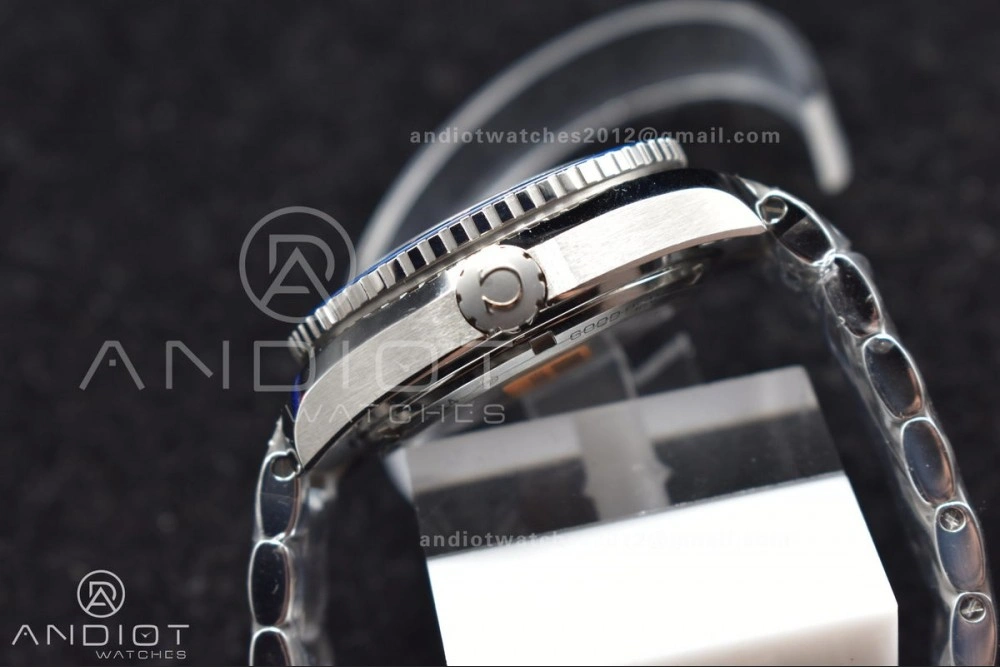 Stretchable Planet Ocean 600M Co-Axial GMT 43.5mm VSF 1:1 Best Edition Blue Dial Blue Ceramic Bezel on SS Bracelet A8605 Super Clone 1014