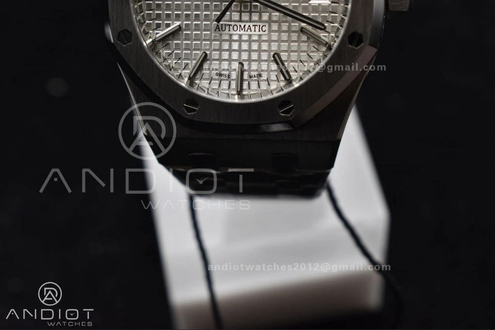 Snug Royal Oak 37mm 15450 SS ZF 1:1 Best Edition White Textured Dial on SS Bracelet SA3120 Super Clone 103