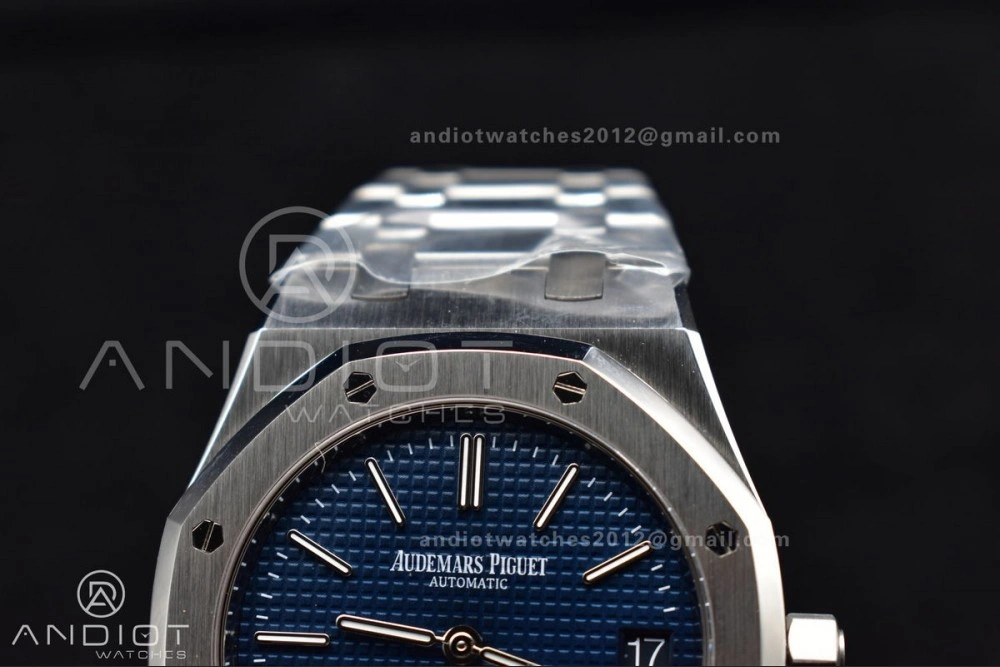 Efficient Royal Oak 39mm 15202 SS ZF 1:1 Best Edition Blue Textured Dial on SS Bracelet A 111