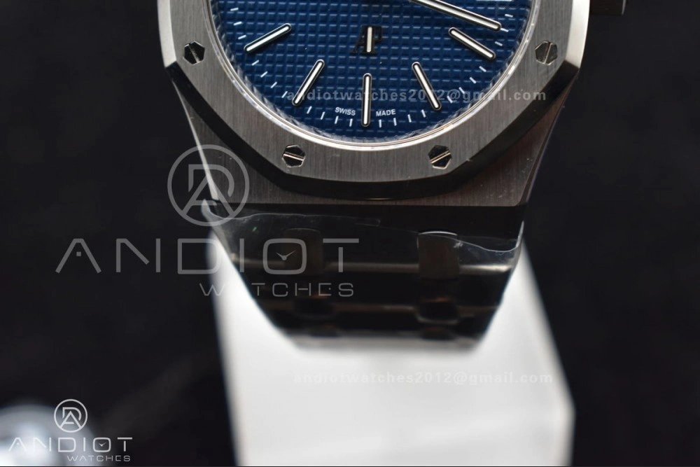 Efficient Royal Oak 39mm 15202 SS ZF 1:1 Best Edition Blue Textured Dial on SS Bracelet A 111