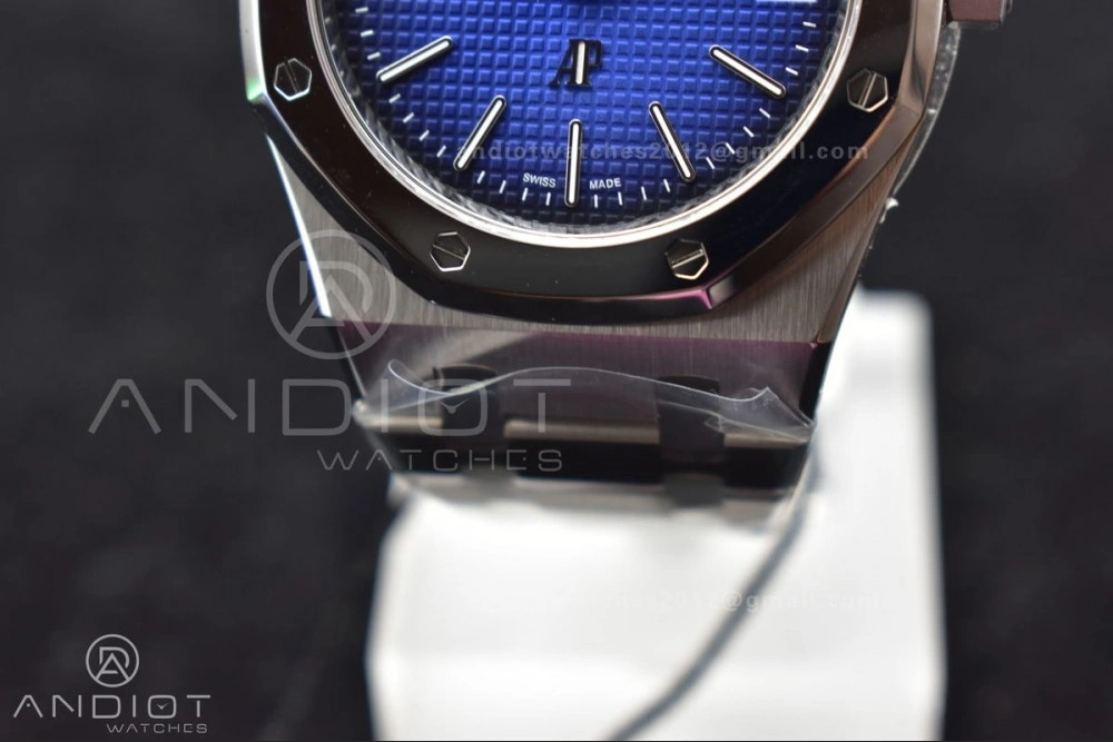 Efficient Royal Oak 39mm 15202 SS ZF 1:1 Best Edition Blue Textured Dial on SS Bracelet A 111
