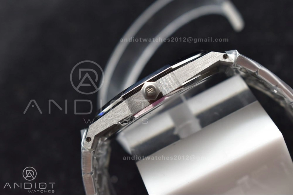Efficient Royal Oak 39mm 15202 SS ZF 1:1 Best Edition Blue Textured Dial on SS Bracelet A 111