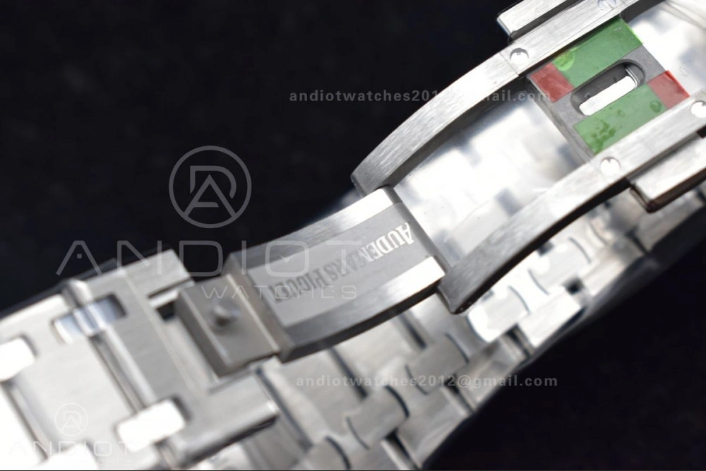 Efficient Royal Oak 39mm 15202 SS ZF 1:1 Best Edition Blue Textured Dial on SS Bracelet A 111