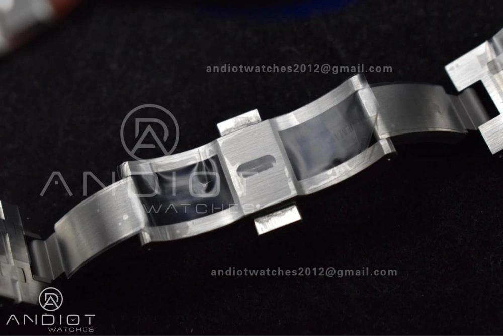 QuickDry Royal Oak 41mm 15400 SS ZF 1:1 Best Edition White Textured Dial on SS Bracelet A 132