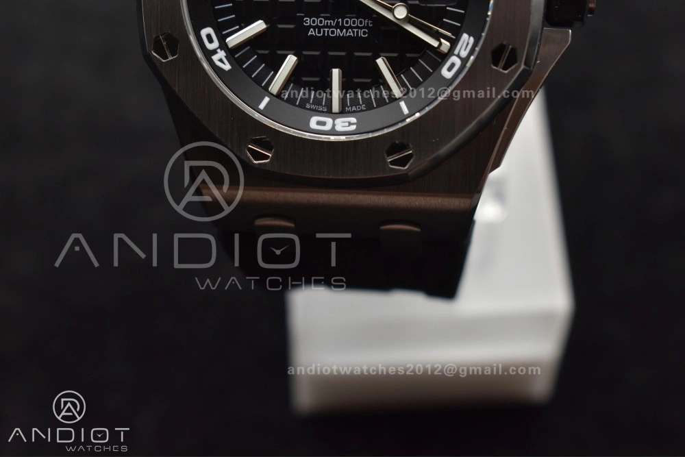 Royal Oak Offshore Diver 15703 ZF 1:1 Best Edition Black Dial on Black Rubber Strap A ZeroBulk 153
