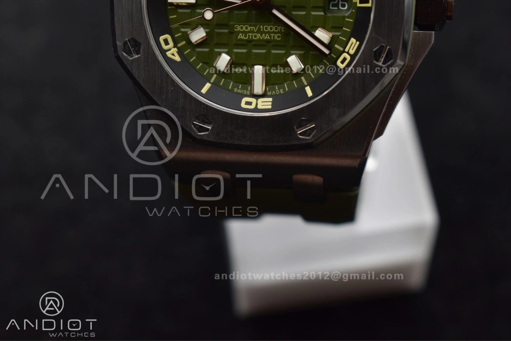 Royal Oak Offshore Diver 15720 SS APSF 1:1 Best Edition Green Dial on Green Rubber Strap A4308 Super Clone TimelessDesign 157