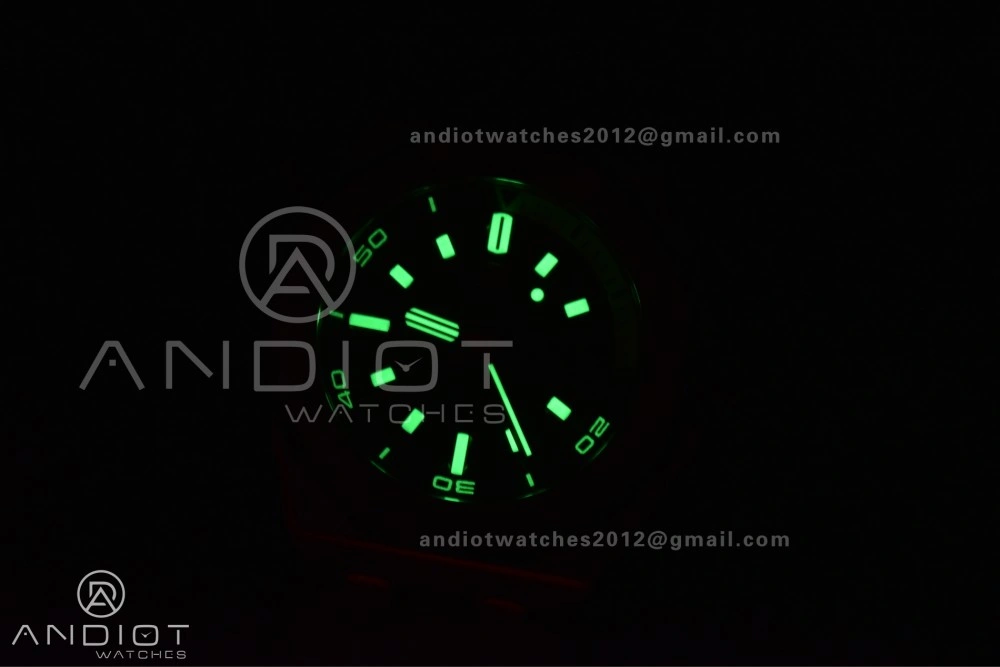 Royal Oak Offshore Diver 15720 SS APSF 1:1 Best Edition Green Dial on Green Rubber Strap A4308 Super Clone TimelessDesign 157