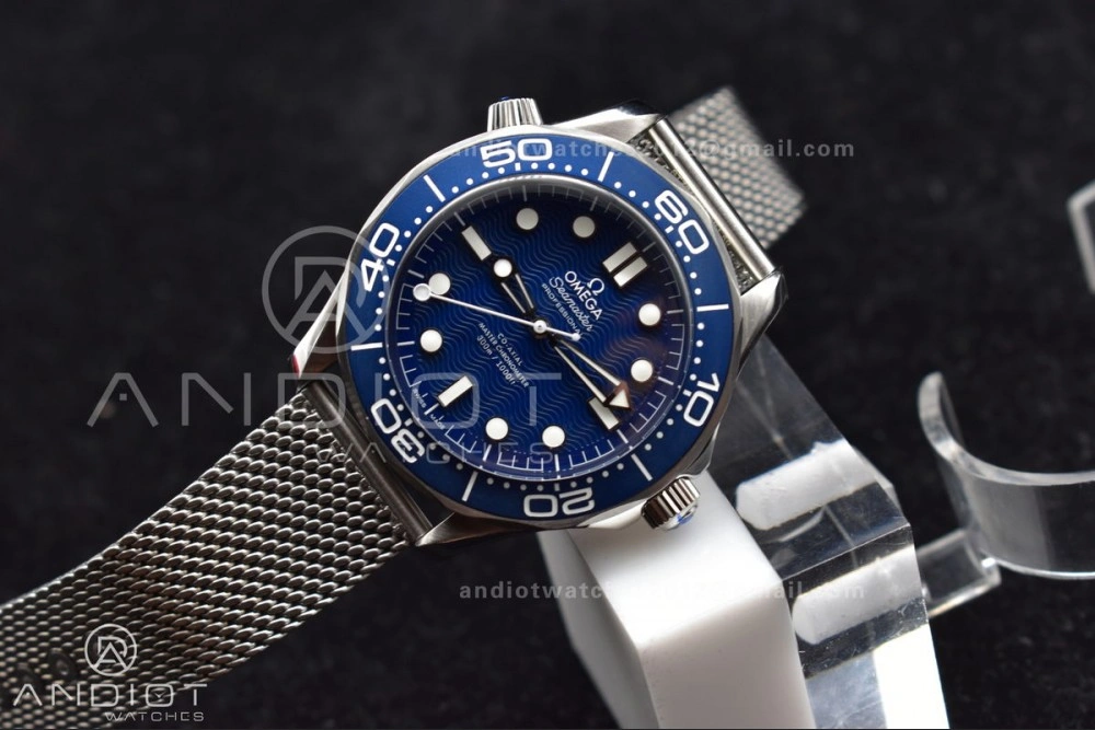 Minimalist Seamaster 300M 42mm James Bond 60th anniversary VSF Best Edition on Mesh Bracelet A 57