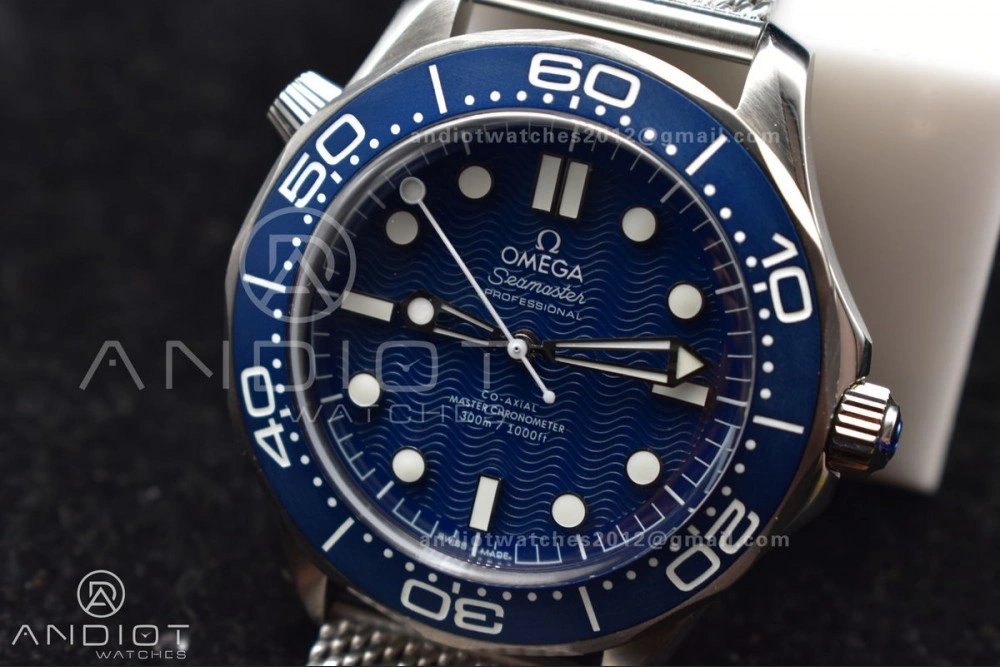 Minimalist Seamaster 300M 42mm James Bond 60th anniversary VSF Best Edition on Mesh Bracelet A 57