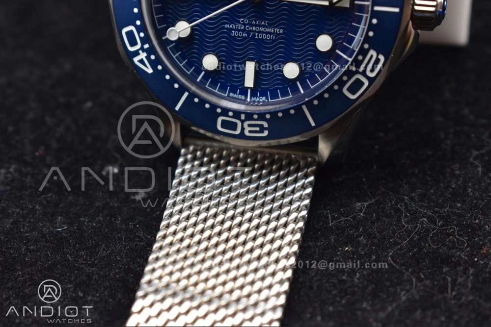 Minimalist Seamaster 300M 42mm James Bond 60th anniversary VSF Best Edition on Mesh Bracelet A 57