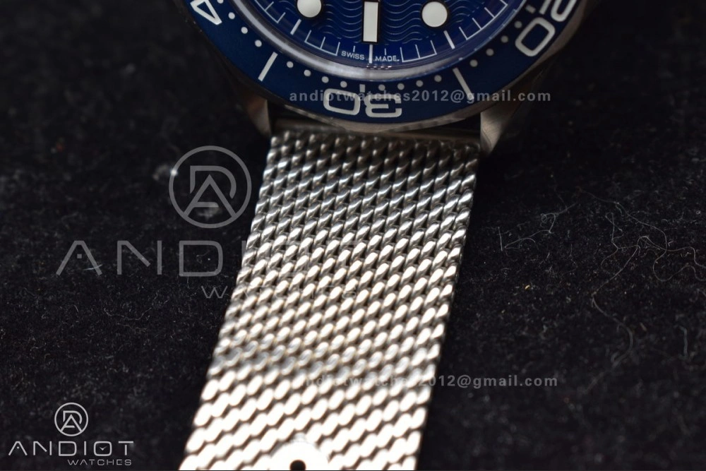 Minimalist Seamaster 300M 42mm James Bond 60th anniversary VSF Best Edition on Mesh Bracelet A 57