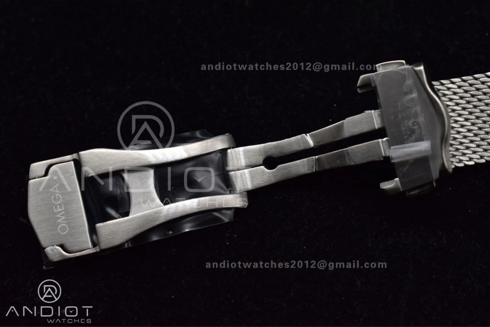 Minimalist Seamaster 300M 42mm James Bond 60th anniversary VSF Best Edition on Mesh Bracelet A 57