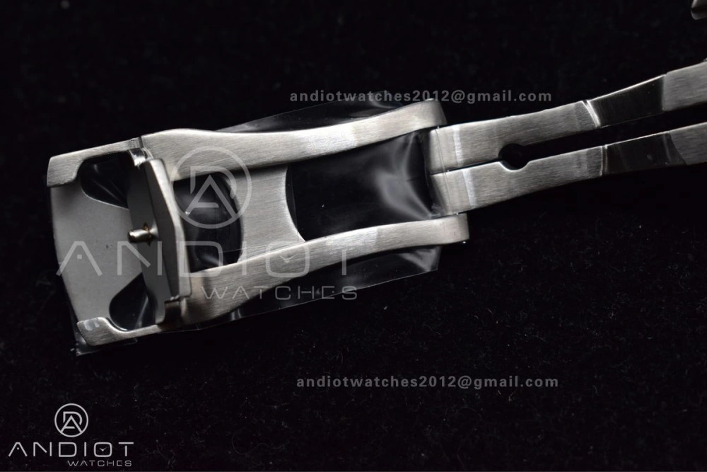 Minimalist Seamaster 300M 42mm James Bond 60th anniversary VSF Best Edition on Mesh Bracelet A 57