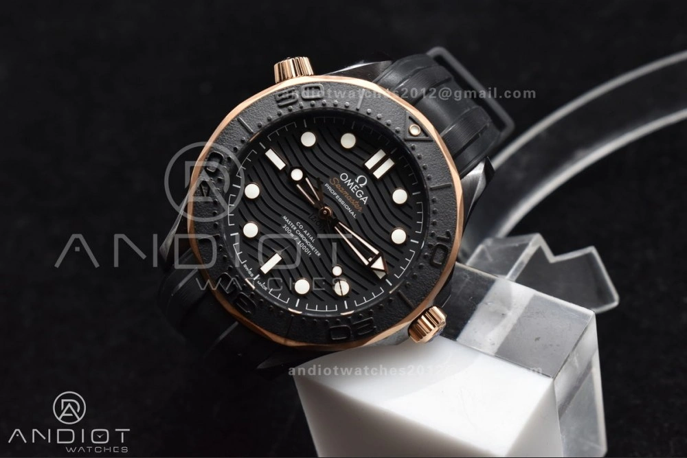 Neat Seamaster 300m 43.5mm Black Ceramic VSF 1:1 Best Edition Black Dial RG Bezel on Black Rubber Strap A 1070