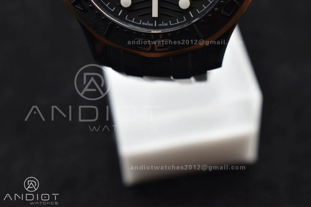 Neat Seamaster 300m 43.5mm Black Ceramic VSF 1:1 Best Edition Black Dial RG Bezel on Black Rubber Strap A 1070