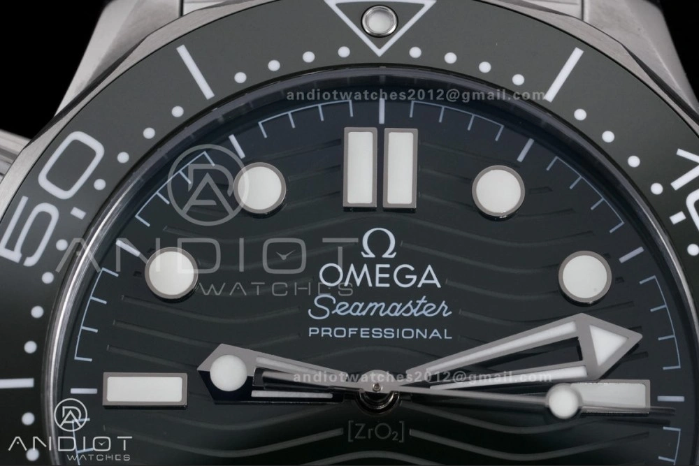 Seamaster Diver 300M Green Ceramic Bezel V4 VSF 1:1 Best Edition Green Dial On SS Bracelet Super Clone Asian ZipUp 71