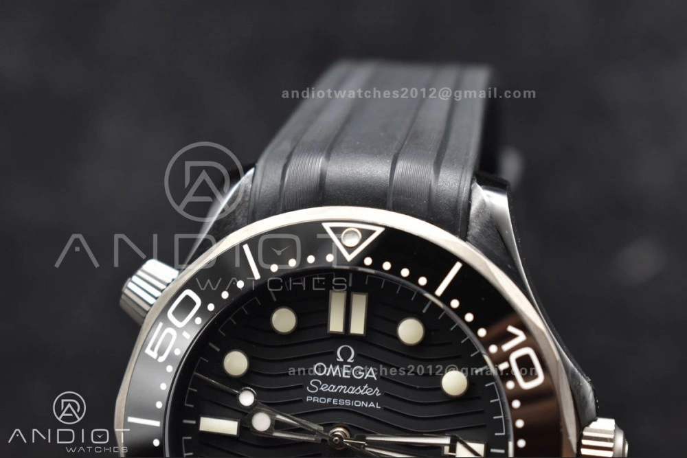 GoAnywhere Seamaster Diver 300M PVD VSF Best Edition Black Dial on Black Rubber Strap A 1081