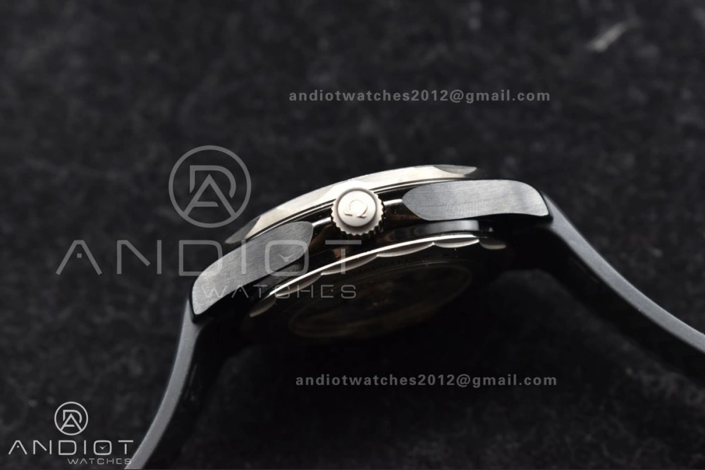 GoAnywhere Seamaster Diver 300M PVD VSF Best Edition Black Dial on Black Rubber Strap A 1081
