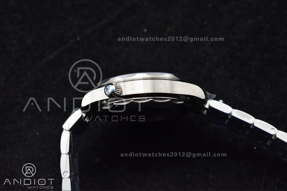 Seamaster Diver 300M SS Blue Ceramic Bezel VSF 1:1 Best Edition White Dial on SS Bracelet A StreetReady 1079