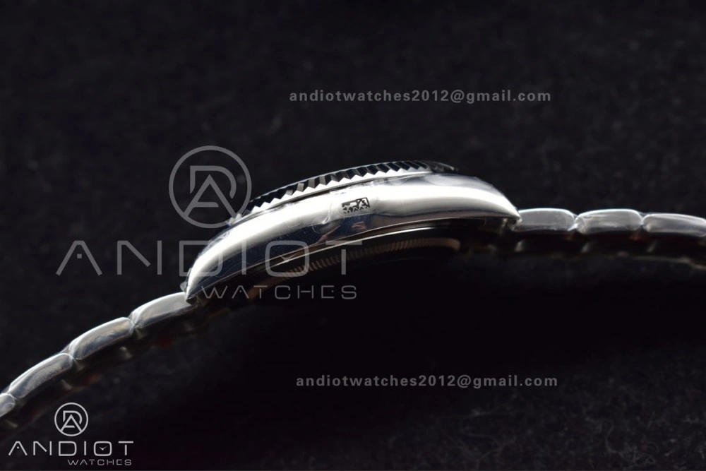 Premium Skydweller SS Noob Best Edition Black Dial on SS Oyster Bracelet A23J 1105