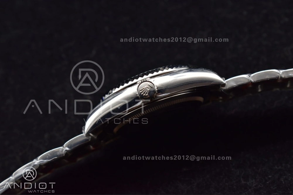 Premium Skydweller SS Noob Best Edition Black Dial on SS Oyster Bracelet A23J 1105