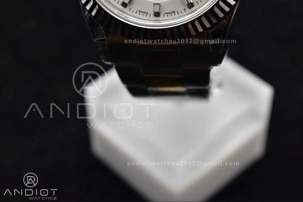 Effortless Skydweller SS Noob Best Edition White Dial on SS Oyster Bracelet A23J 1114