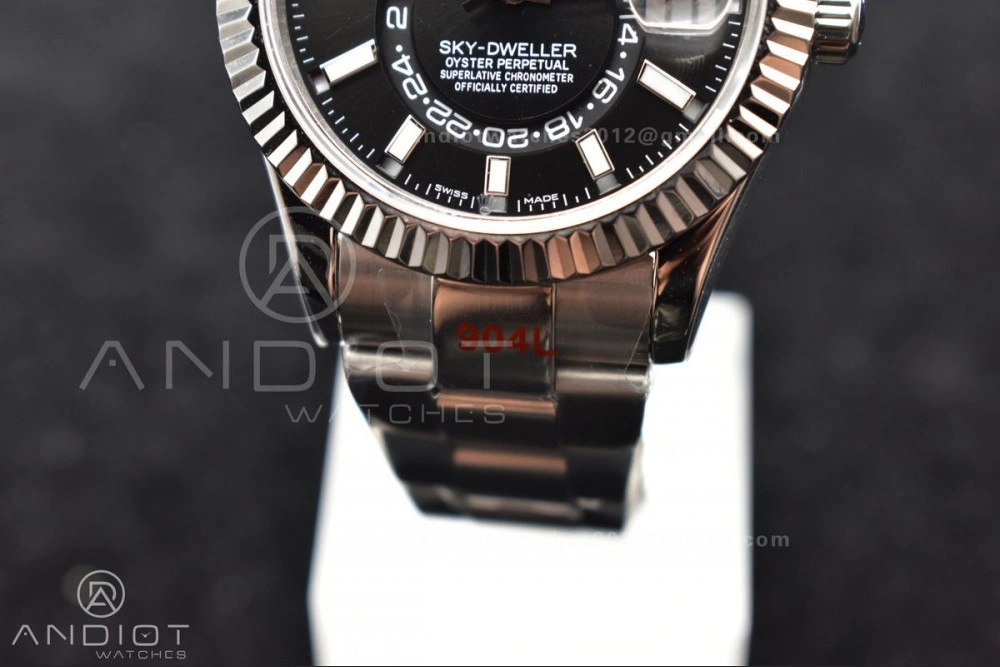 Snug Skydweller SS TWF Best Edition Black Dial on SS Bracelet A23J 1112