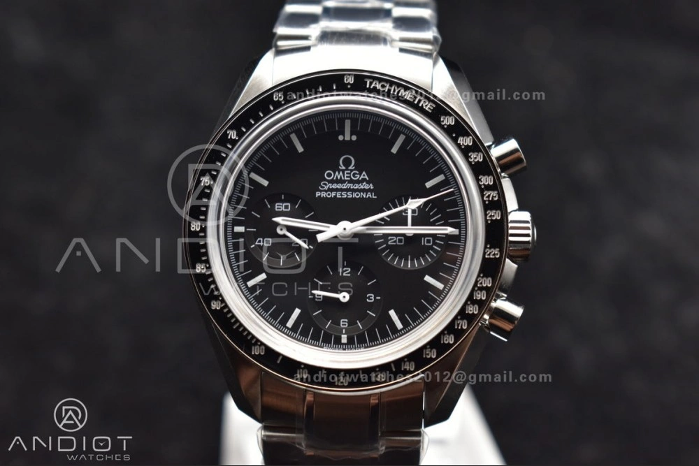 Speedmaster MoonWatch OMF SS Sapphire Crystal Black Dial on SS Bracelet Manual Winding Chrono Movement with Transparent Back Effortless 1121